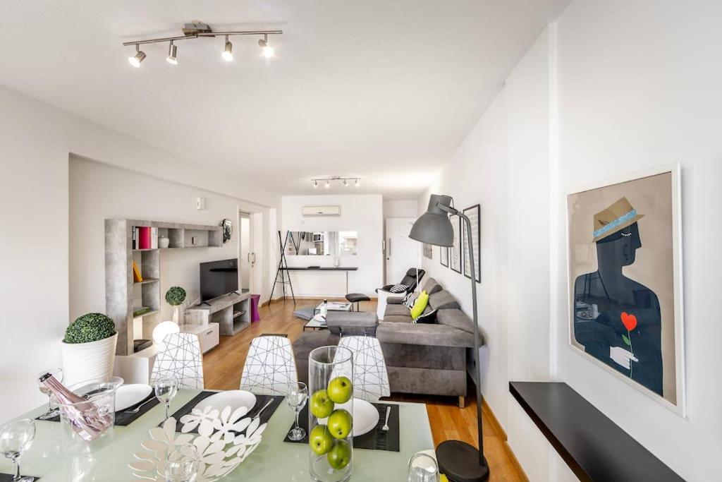 Luxurious Bright & Stylish 2Br With Office In Nicosia Apartamento Exterior foto
